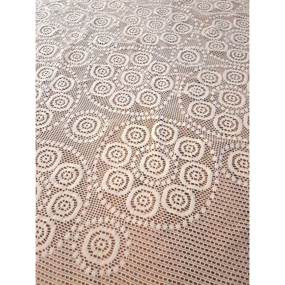 White Lace Tablecloth Round Circles Rosettes Wedding Boho Event Cottage 65" - Picture 3 of 4